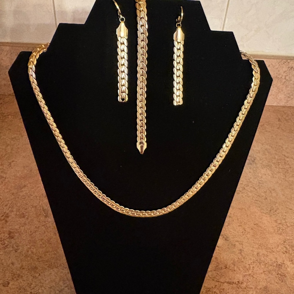 Gold-Plated Chain Necklace Bracelet & Earrings Set - Women Jewelry